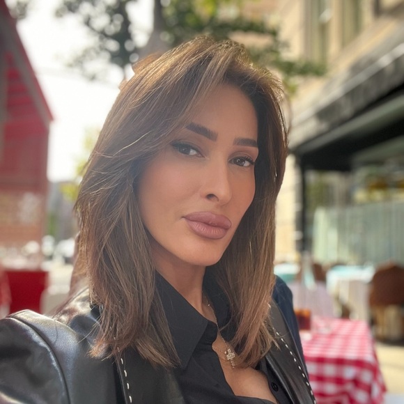 Meet your Posher, Jessica - Picture 3 of 6